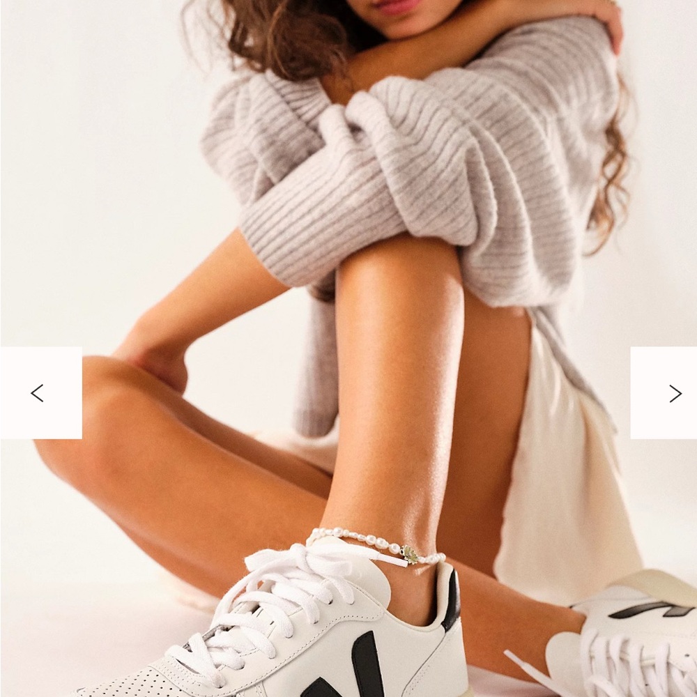 Veja T2 White and Black Sneakers